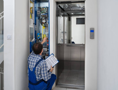 Jak pasy klinowe wpływają na&nbsp;niezawodność systemów podnośnikowych i&nbsp;wind?